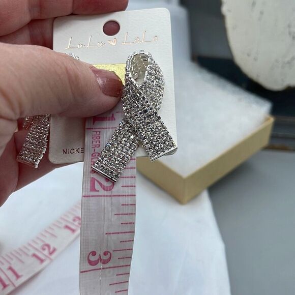 NWT pave CZ ribbon post style earrings by LuLuLaLa - Picture 7 of 8